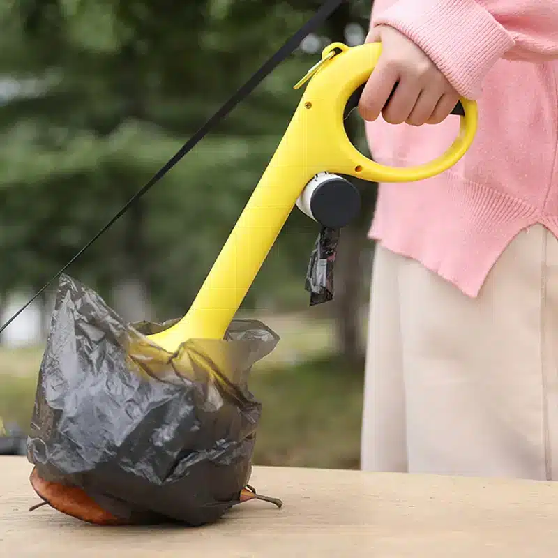 S7f707f93eda34dfb87aec747cbf0627cP.webp Coletor de cocô portátil para cães e gatos com dispenser para sacos plásticos - Imagem 3